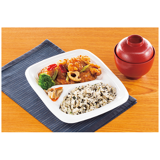 RF弁当8S-1_ホワイト_鶏のあんかけとひじきごはん弁当_角版.jpg