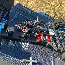 【製作事例】カーボン製ラジコンパーツを製作