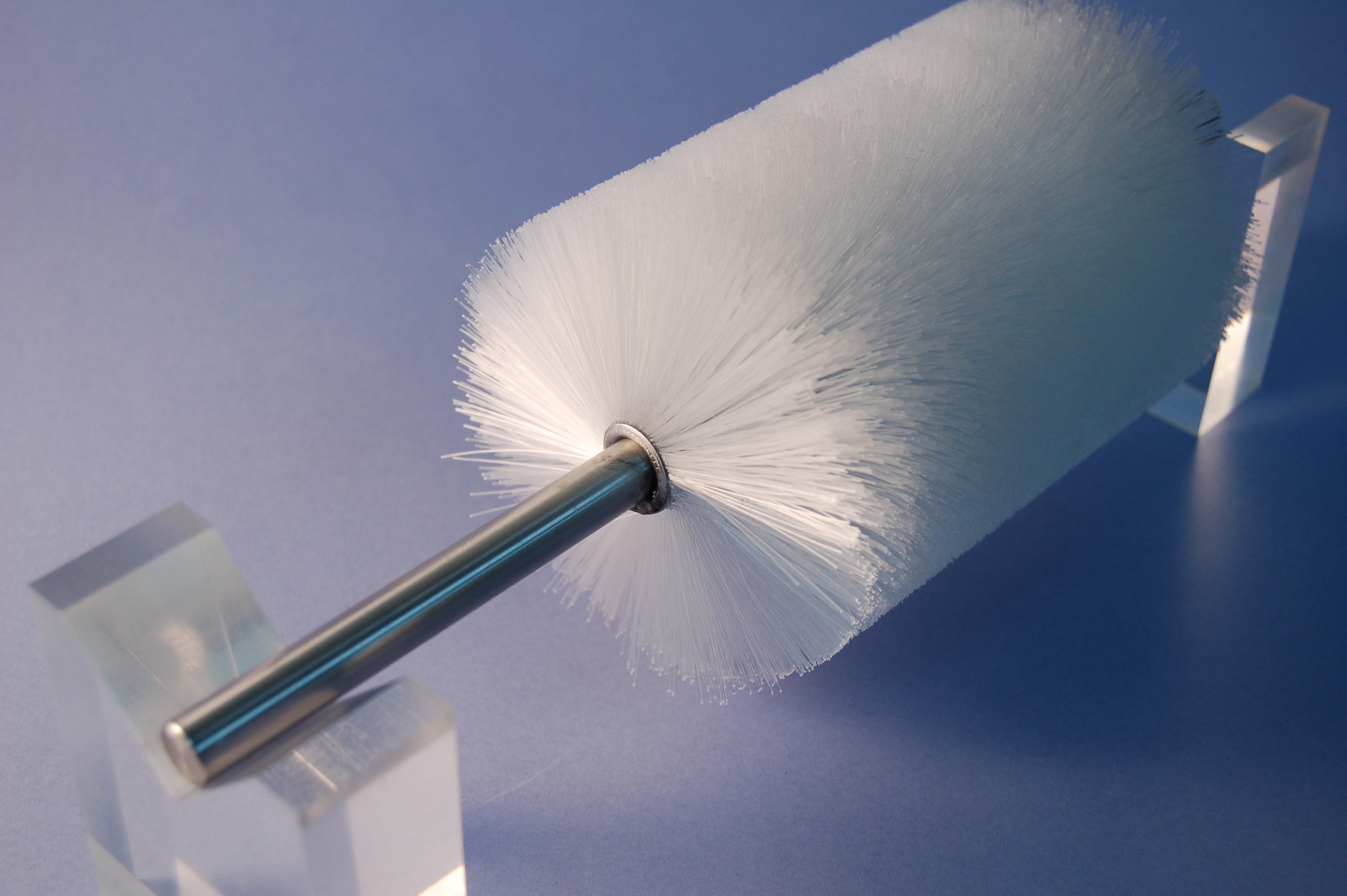 洗卵機向けチ ャンネルロールブラシ