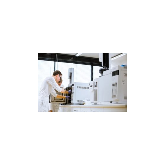 Precise-Temperature-Control-Electron-Microscopes-300x200.jpg