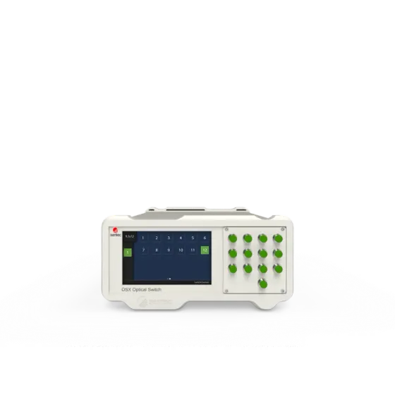 santec-OSX-100-光スイッチ-19インチハーフラック-ディスプレイ有-正面.jpg