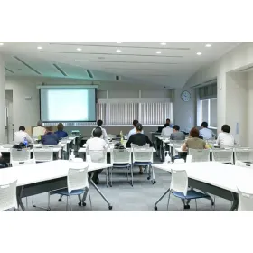 ライフサイエンス業界向け | 教育訓練支援メニュー
