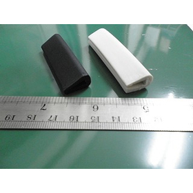 【家電向け】熱可塑性樹脂押出成形品