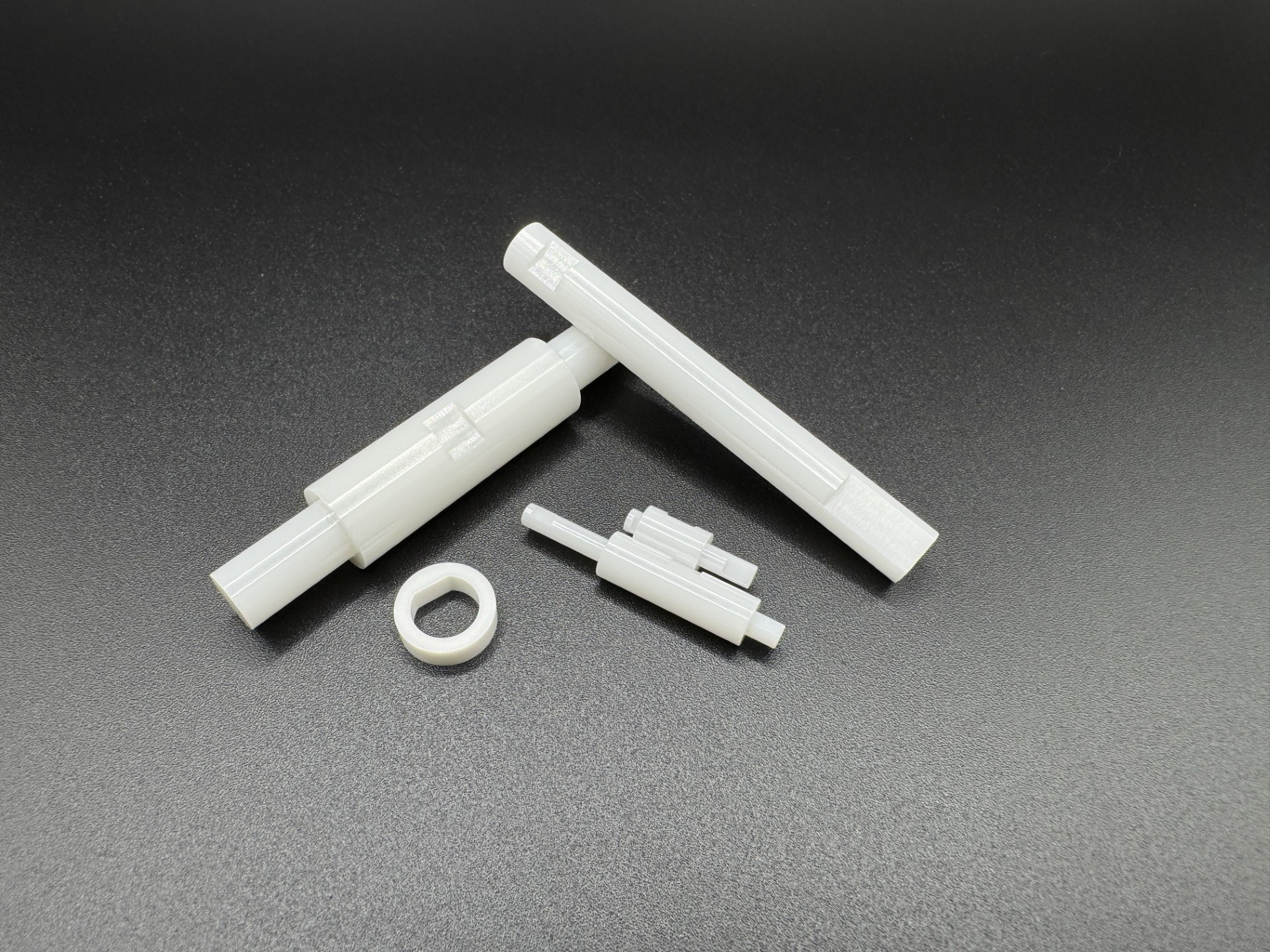 【半導体製造向け】高精度セラミックス軸受け