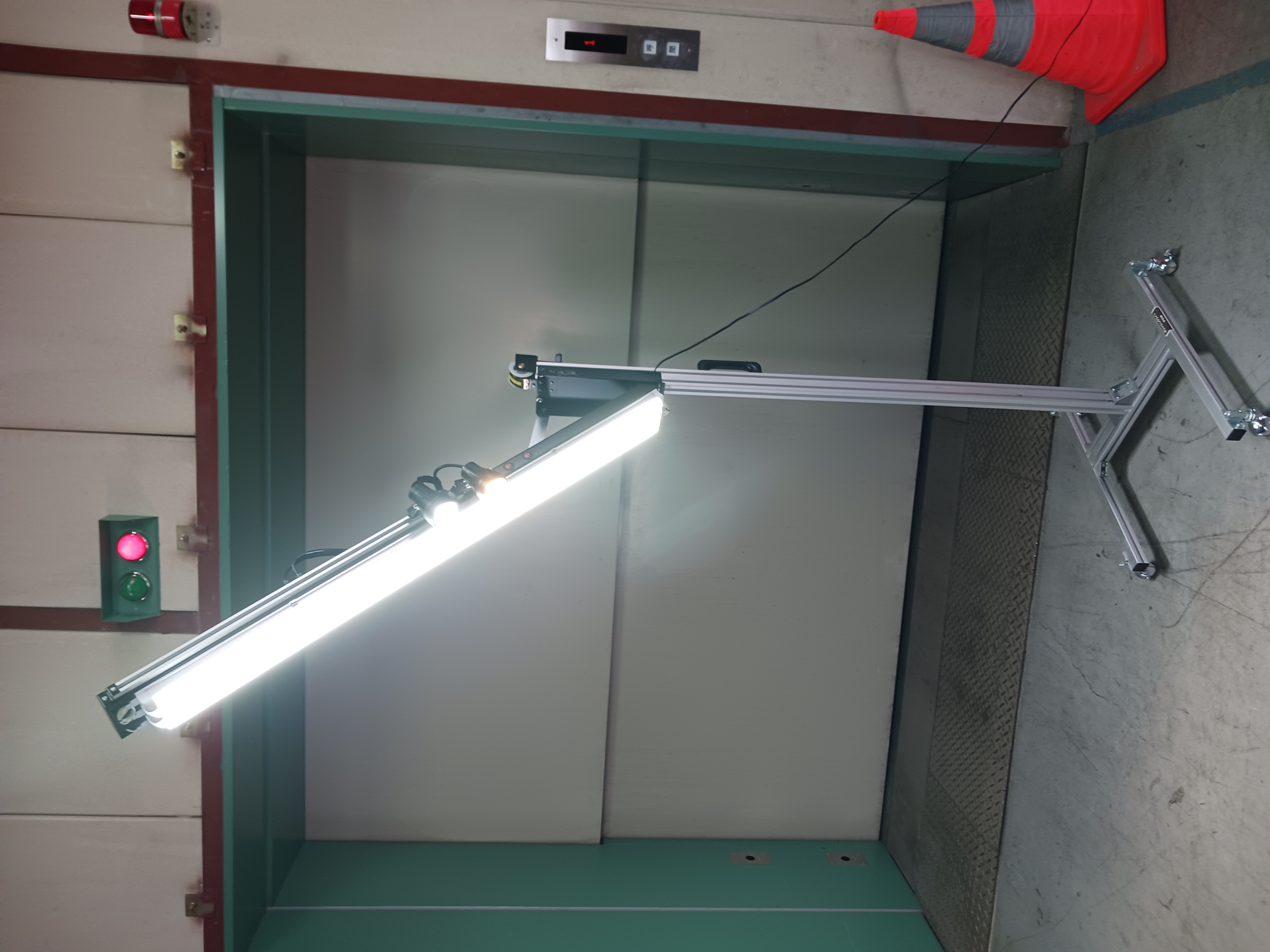 ZEROライト静夜】LEDフィールドライトS 日星工業 | イプロスものづくり