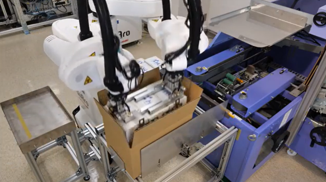 【家具カスタマイズ向け】自動箱詰め協働ロボットシステム