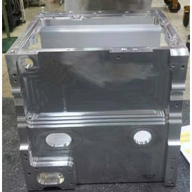 HONDA様向け燃料電池スタック外郭ケースの試作事例