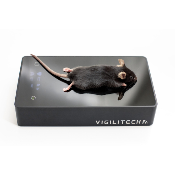 2T4A5192_MARTA-pad_with-mouse.jpg