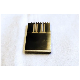 樹脂金型用入子部品の精密加工事例＜HPM31＞【半導体業界】