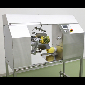 パイナップルの自動皮むき・芯抜き機　FAP-3000「超助」