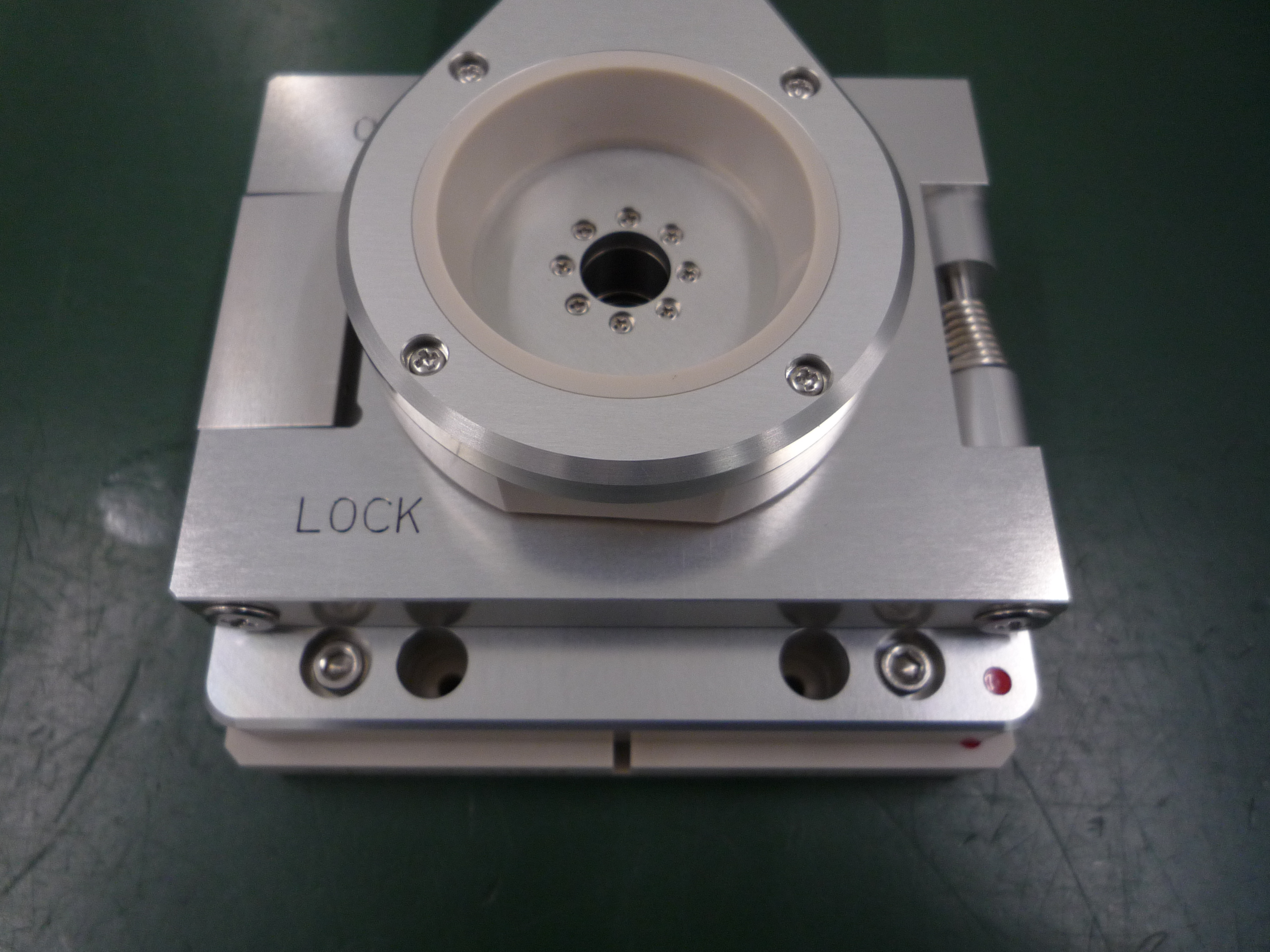 【データセンター向け】SLTソケット