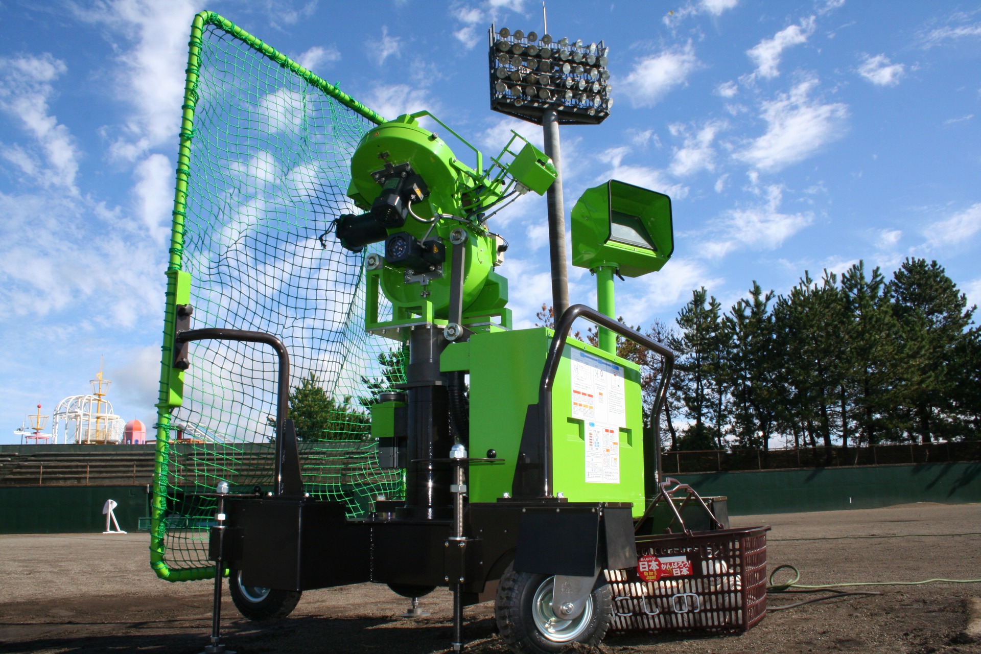 【アトラクション向け】Pitch18人工知能搭載ピッチングマシン