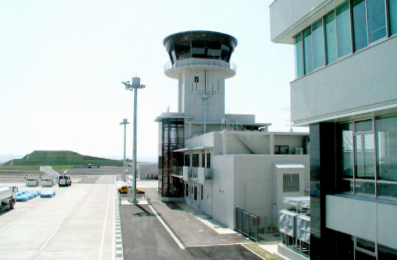 電気設備の雷害対策事例：航空施設