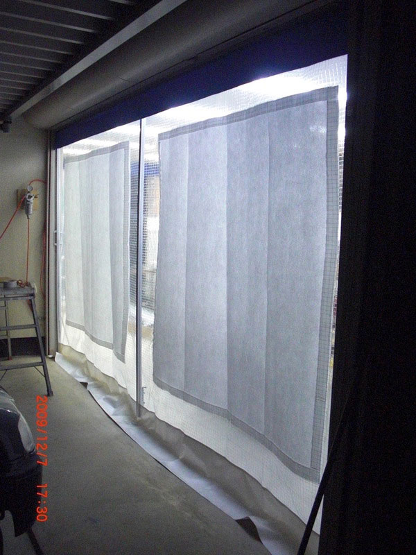 板金工場の方必見！　用途別に特殊なクリーンカーテンの製造が可能！