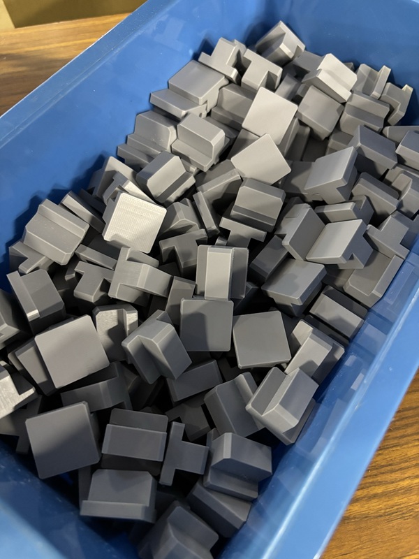 【飲料向け】搬送レール用プレート加工事例