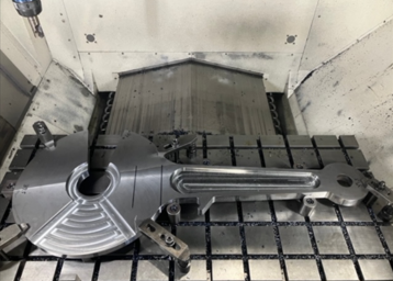 【半導体製造装置向け】フレームの穴あけ加工