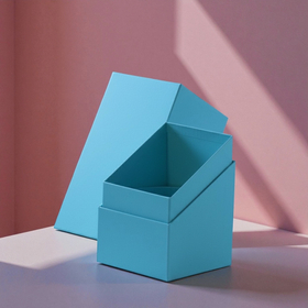 斜めカットで魅せる高級酒(日本酒)オリジナルパッケージ