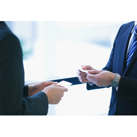 【モジトリ ユーザー事例】名刺をスマホで撮影し簡単デジタル管理