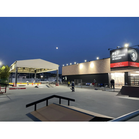 【上屋テント 施工実績】スケートボードパーク上屋テント