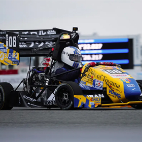 【製作事例】自動車競技マシンにカーボンパイプを活用