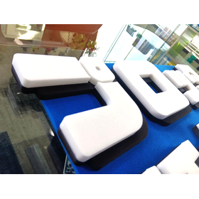 Production of logos for the exhibition, all made of sponge material. (Fujika Industries)