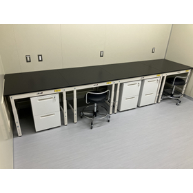 納入事例★作業台メーカーの実験台|別注サイズ実験用ラボテーブル