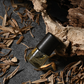 Natural Agarwood Perfume 1.5mL Prem...