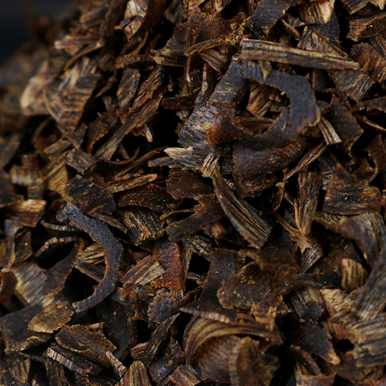 Sinking Kynam Agarwood Slices.jpg
