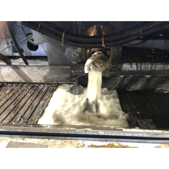 ?消泡性抜群の水溶性切削油を導入 画像.png