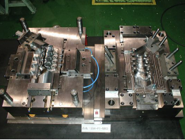 プラスチック金型　製作サービス