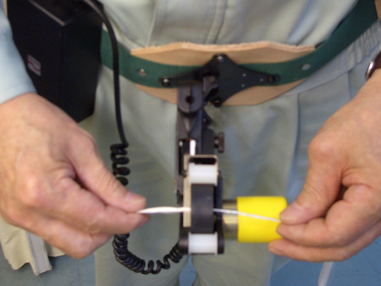 糸つなぎ機・糸結び機　（イルマンスプライサー１０１）