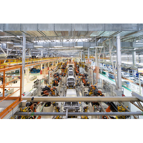 自動車ライン車種追加改造｜稼働を止めず設計・施工・電気を一貫対応