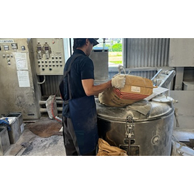 Utilization of recycling (regeneration) of semi-rigid and flexible polyvinyl chloride.