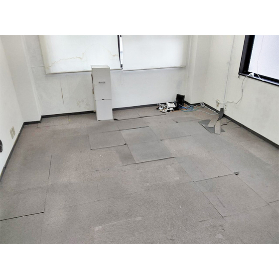 ?タイルカーペットの貼り方 画像.jpg