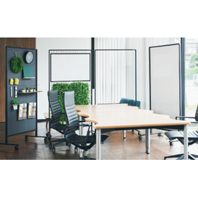 株式会社馬印.png