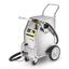 Remove dirt attached to the surface of the mold with the "Kärcher Dry Ice Cleaning Machine."