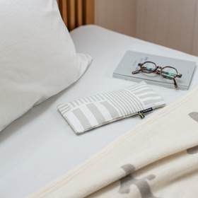 KLIPPAN/クリッパン　麦の温冷アイピロー　ラベンダー　スト