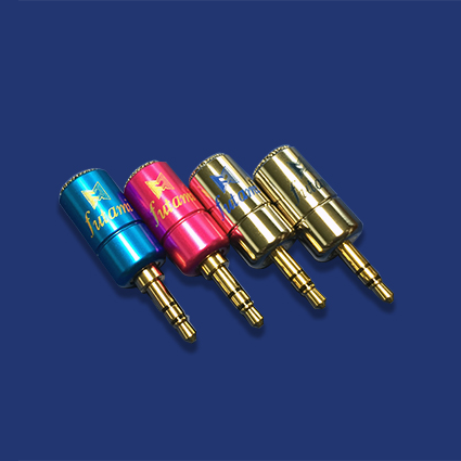 プラグインタイプのコンデンサーマイク