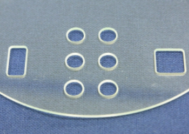 【半導体製造装置向け】ガラス精密加工　NC加工・開孔加工