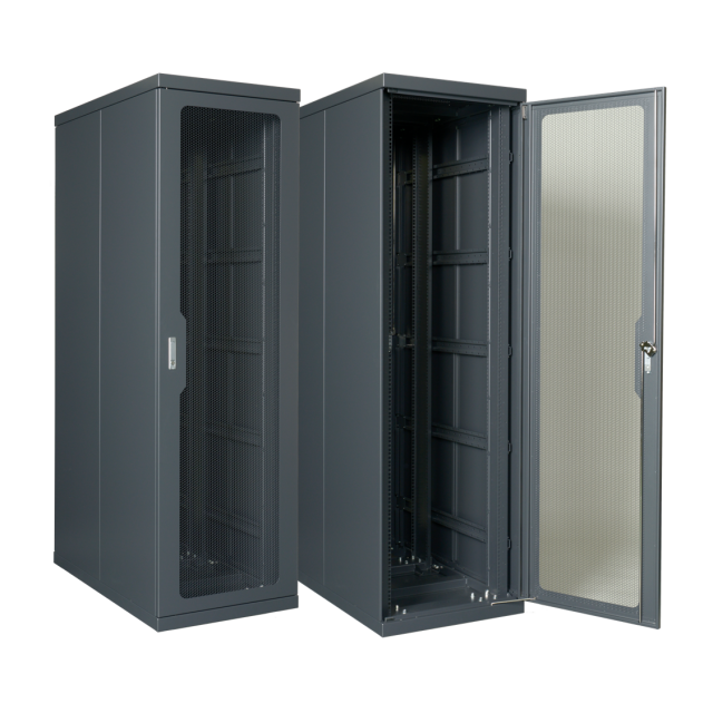 高耐震4ポストサーバーラック（NEBS規格／NTTドコモ規格） センター