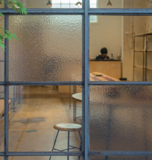 アンティークガラス調シート『フォグラス C-09 RYUKYU』