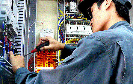 産業用自動制御装置