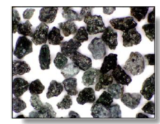 ゴルフ場床砂・目砂・融雪材用途向け　人工骨材『マグサンド』