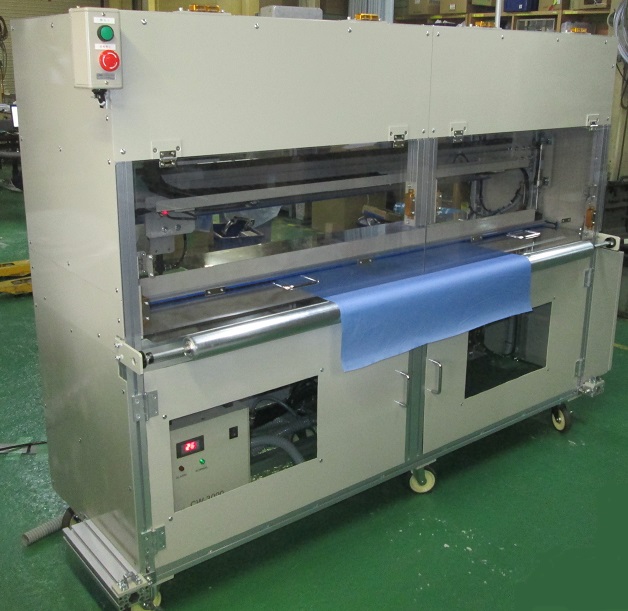 化繊素材を非接触での裁断が可能！レーザー直線裁断装置