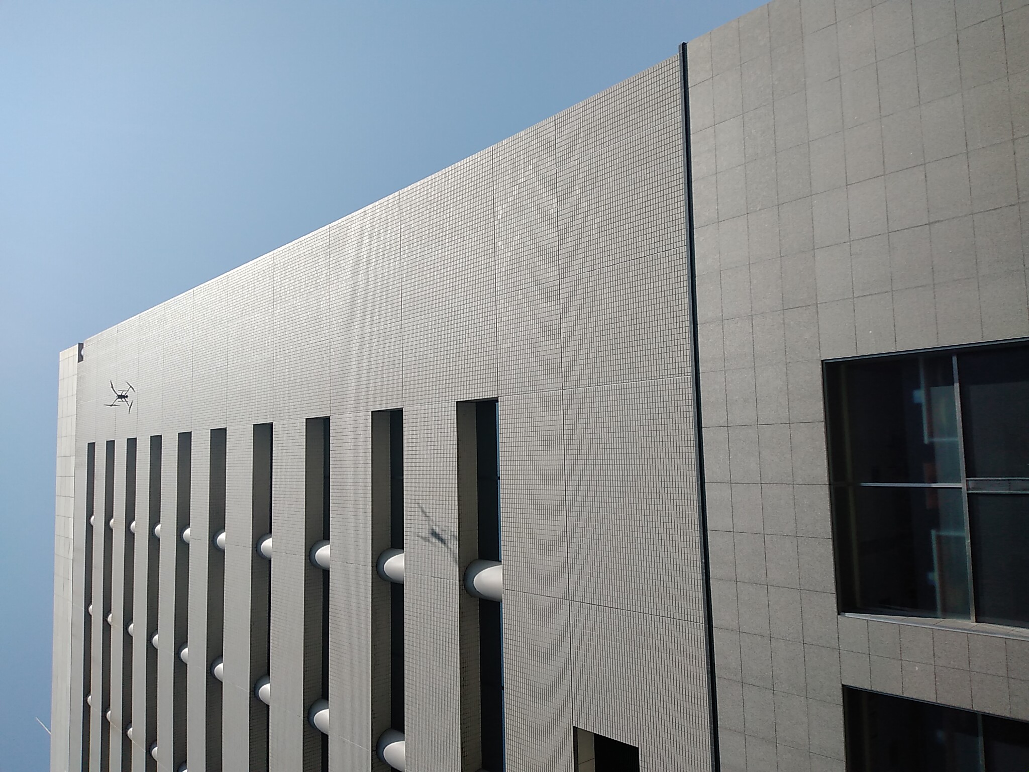 点検費用削減可能なドローン点検とは？