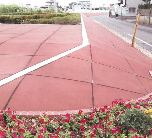 環境型・高炉スラグ防草工法『グラスレスサンド』