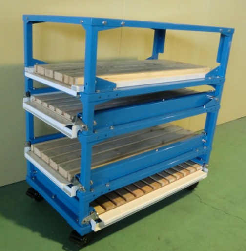 使い方自由自在『多目的キャビネット』