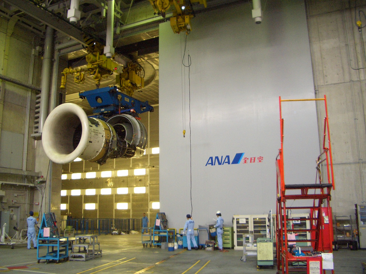 エンジンテストセル　大扉