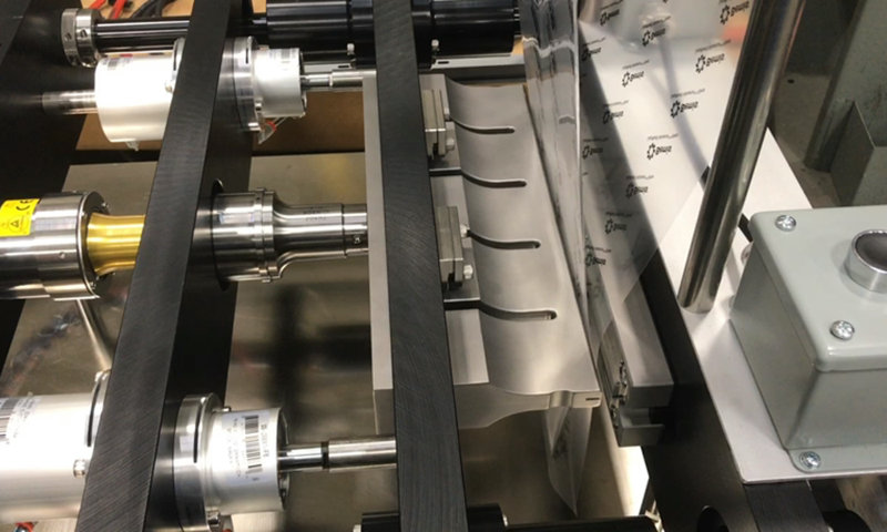 パッケージ用超音波シールユニット iQ-RAM