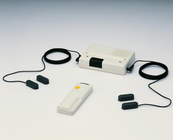 ショーケース盗難防止装置『ショーケースキーパー』